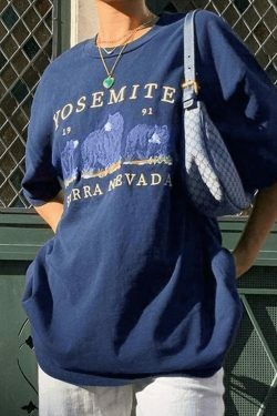 Vintage Bear Graphic Tee - Y2K Aesthetic Shirt with Coquette Style and Grunge Vibes