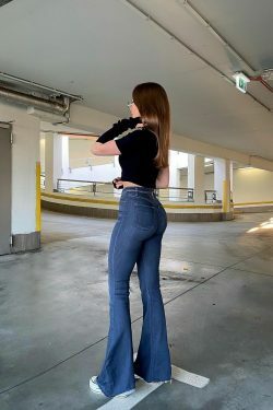 Vintage Flared Pants: Y2K Fashion Statement with Coquette Aesthetic & Grunge Style