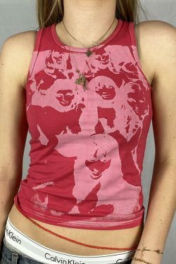 Vintage Girl Graphic Crop Tank - Y2K Aesthetic Coquette Style with Grunge & Pastel Goth Vibes