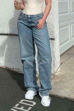 Vintage Mid Wash Boyfriend Jeans: Y2K Fashion Staple for Women's Grunge and Coquette Aesthetic