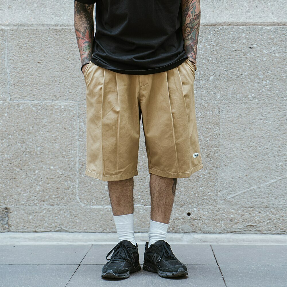 Vintage Pleated Skater Shorts: Y2K Fashion with Coquette Aesthetic & Grunge Vibes Vintage Pleated Skater Shorts: Y2K Fashion with Coquette Aesthetic & Grunge Vibes