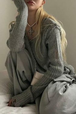 Vintage Ribbed Tattered V-Neck Sweater - Y2K Fashion Coquette Aesthetic Grunge Style