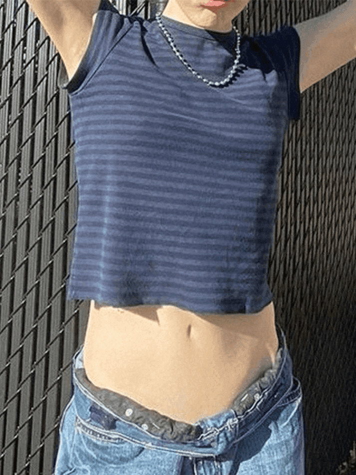 Vintage Striped Baby Crop Top in Y2K Aesthetic Style