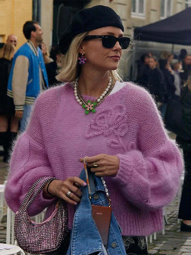 Vintage Vibes Floral Crewneck Sweater for Coquette Aesthetic - Y2K Fashion Statement Vintage Vibes Floral Crewneck Sweater for Coquette Aesthetic - Y2K Fashion Statement