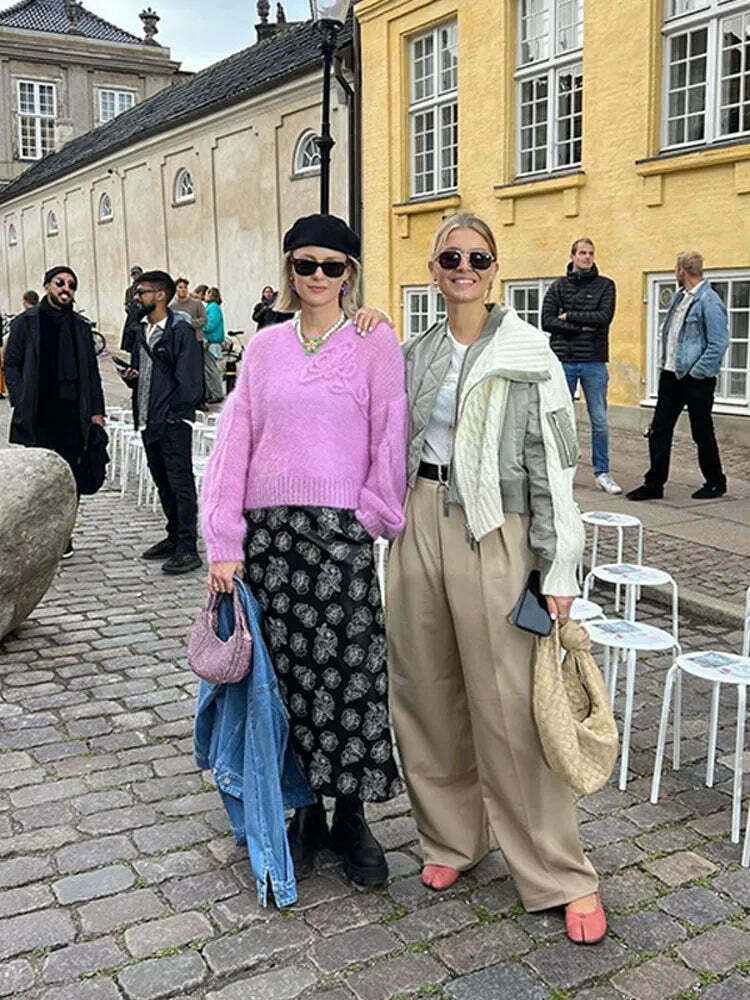 Vintage Vibes Floral Crewneck Sweater for Coquette Aesthetic - Y2K Fashion Statement Vintage Vibes Floral Crewneck Sweater for Coquette Aesthetic - Y2K Fashion Statement