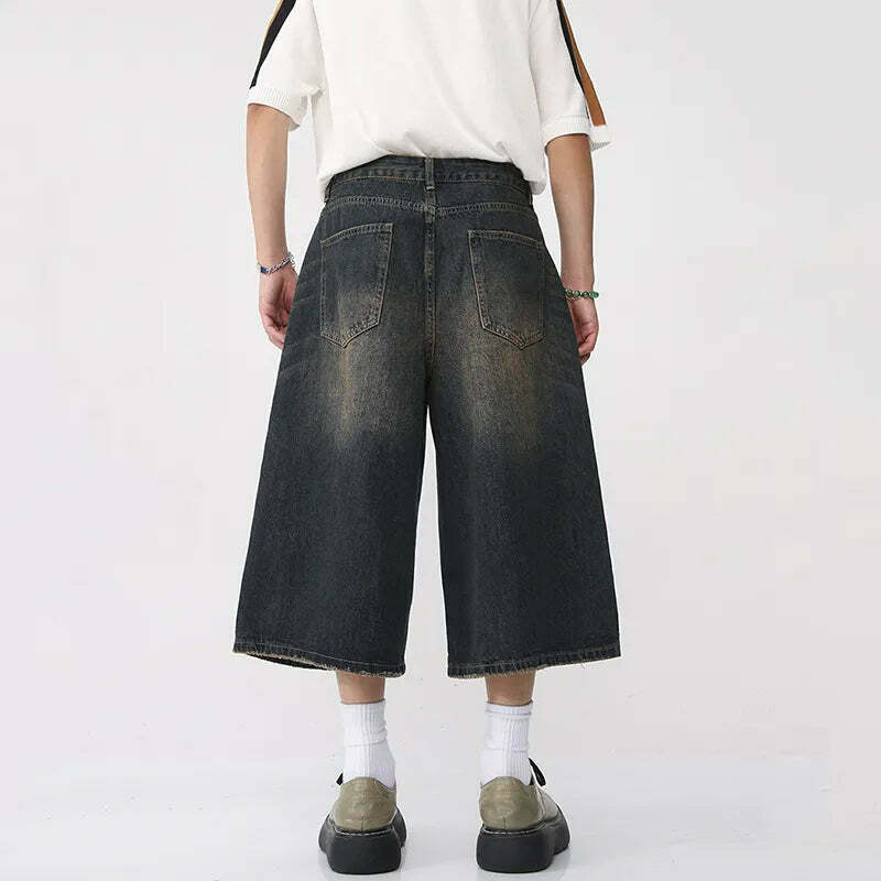 Vintage Washed Baggy Denim Shorts for a Nostalgic Y2K Aesthetic Vintage Washed Baggy Denim Shorts for a Nostalgic Y2K Aesthetic