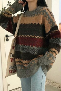 Vintage Winter Sweater: Y2K Aesthetic Coquette Style with Grunge Flair and Pastel Goth Vibes