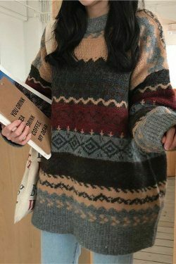 Vintage Winter Sweater: Y2K Aesthetic Coquette Style with Grunge Flair and Pastel Goth Vibes