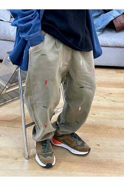 Vintage Y2K Aesthetic Embroidered Jeans - Coquette Style with Grunge & Pastel Goth Vibes