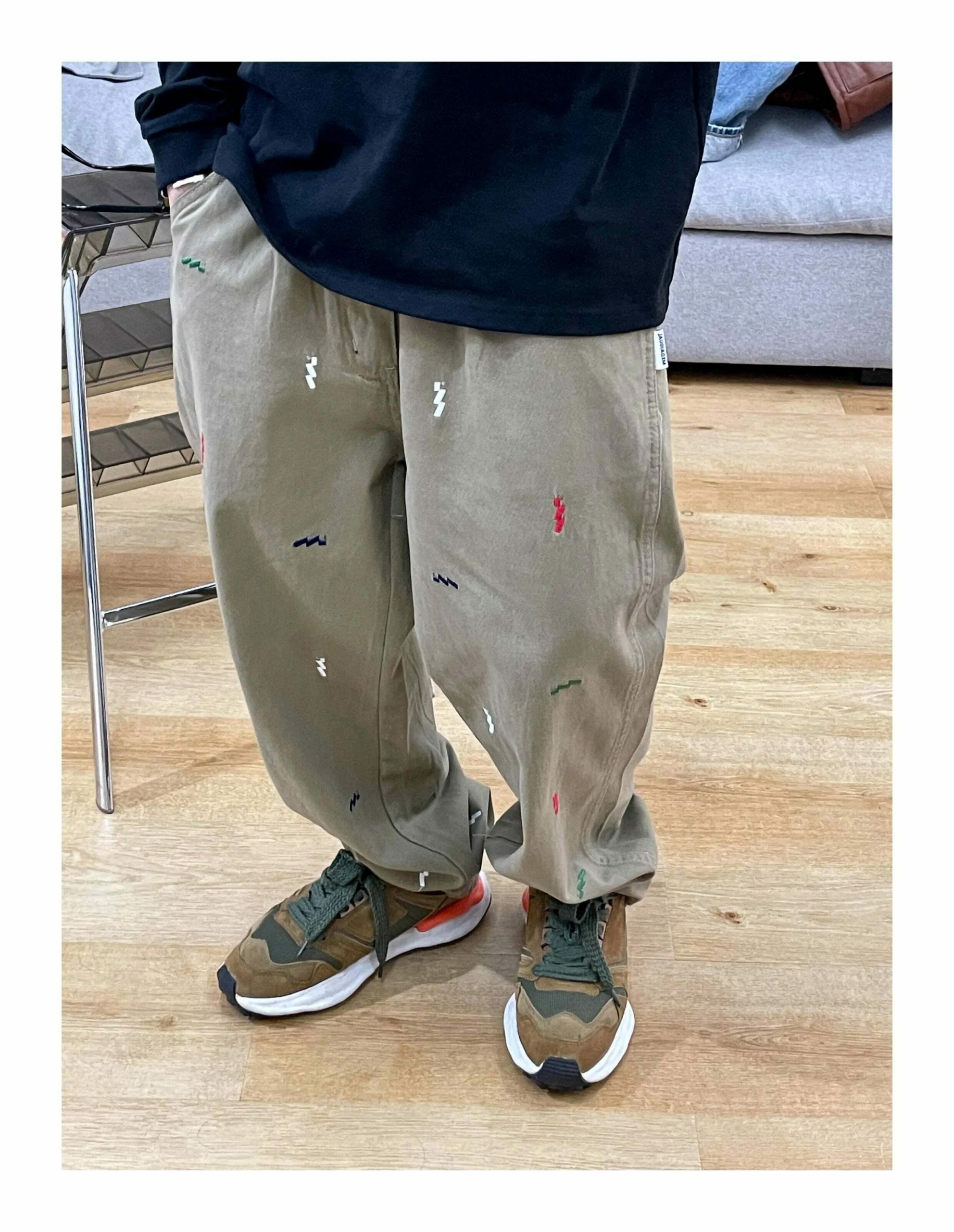 Vintage Y2K Aesthetic Embroidered Jeans - Coquette Style with Grunge & Pastel Goth Vibes Vintage Y2K Aesthetic Embroidered Jeans - Coquette Style with Grunge & Pastel Goth Vibes