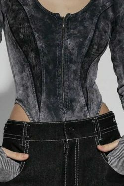 Vintage Y2K Style Cargo Skirt with Distressed Aesthetic - Coquette Fashion Statement Piece