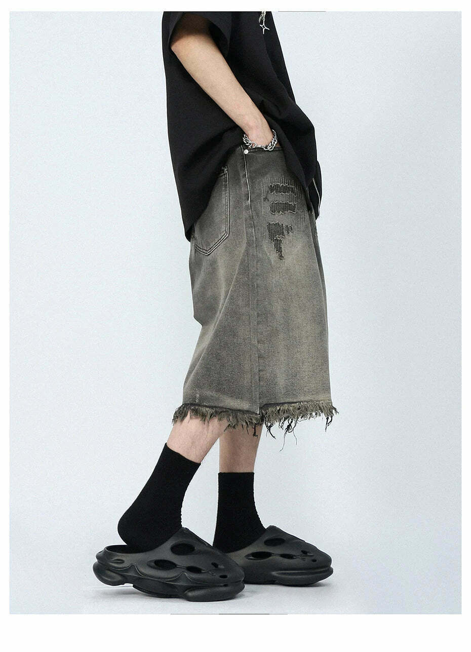 Vintage Y2K Style Extreme Wash Frayed Denim Cargo Skirt Vintage Y2K Style Extreme Wash Frayed Denim Cargo Skirt