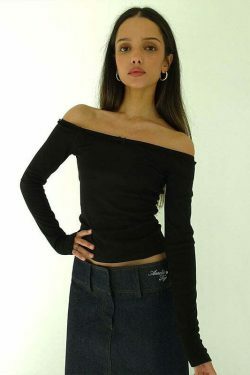 Vintage Y2K Style Off-Shoulder Top: Coquette Aesthetic, Grunge & Pastel Goth