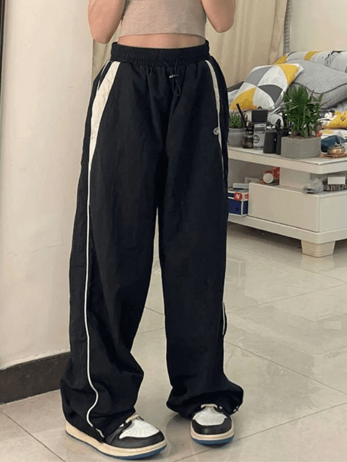 Y2K Aesthetic Black Baggy Sweatpants with Contrast Piping Y2K Aesthetic Black Baggy Sweatpants with Contrast Piping
