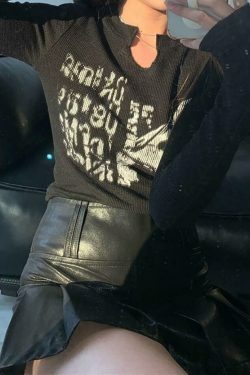 Y2K Aesthetic Blurry Long Sleeve Crop Top for Women - Coquette Style Grunge Fashion with Pastel Goth