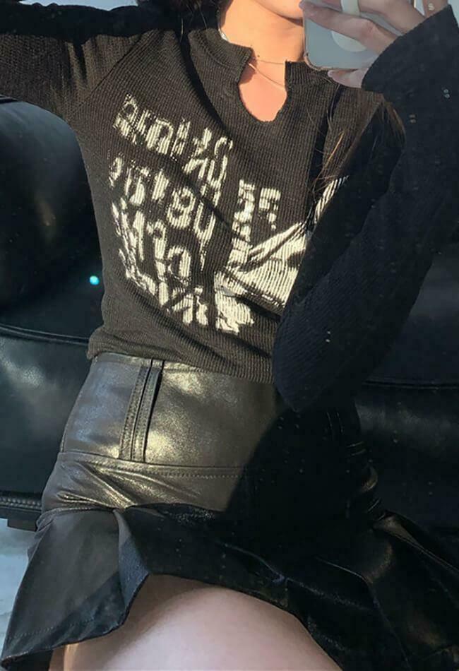 Y2K Aesthetic Blurry Long Sleeve Crop Top for Women - Coquette Style Grunge Fashion with Pastel Goth Y2K Aesthetic Blurry Long Sleeve Crop Top for Women - Coquette Style Grunge Fashion with Pastel Goth