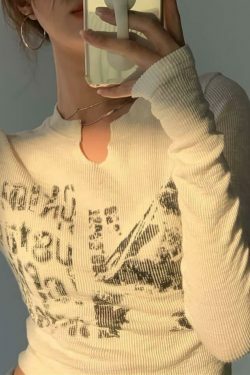 Y2K Aesthetic Blurry Long Sleeve Crop Top for Women - Coquette Style Grunge Fashion with Pastel Goth