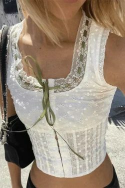 Y2K Aesthetic Broderie Lace White Cropped Tank Top for Women - Coquette & Grunge Style