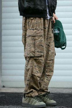 Y2K Aesthetic Camo Cargo Pants: Coquette Style Grunge Fashion for Women
