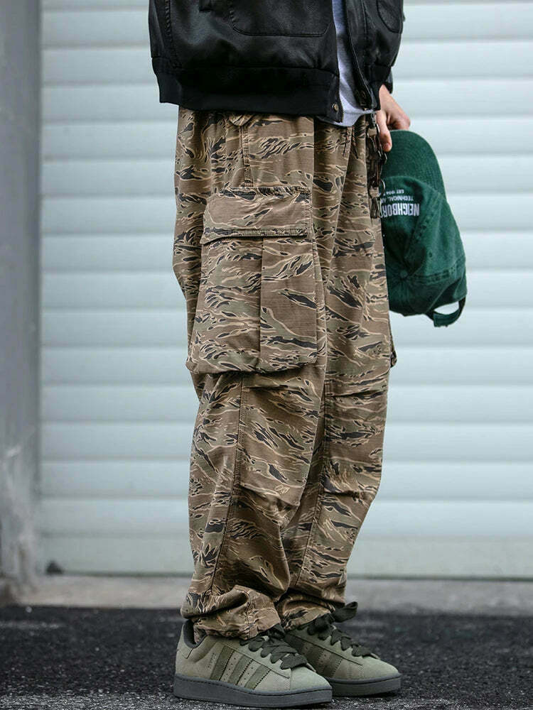 Y2K Aesthetic Camo Cargo Pants: Coquette Style Grunge Fashion for Women Y2K Aesthetic Camo Cargo Pants: Coquette Style Grunge Fashion for Women