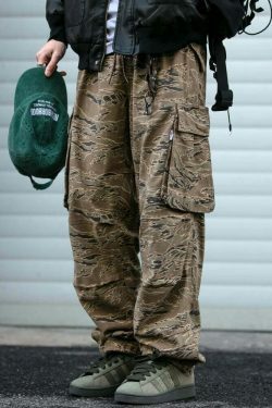 Y2K Aesthetic Camo Cargo Pants: Coquette Style Grunge Fashion for Women