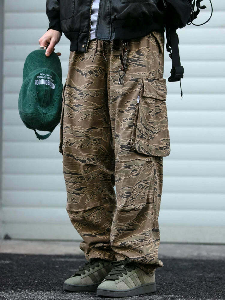Y2K Aesthetic Camo Cargo Pants: Coquette Style Grunge Fashion for Women Y2K Aesthetic Camo Cargo Pants: Coquette Style Grunge Fashion for Women