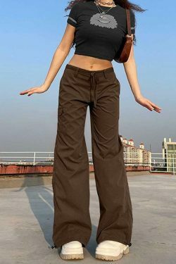 Y2K Aesthetic Cargo Skirt: Coquette Grunge with Pastel Goth & Old Money Elegance