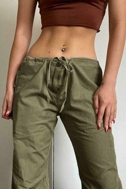 Y2K Aesthetic Cargo Skirt: Coquette Grunge with Pastel Goth & Old Money Elegance