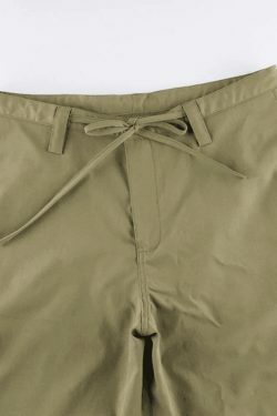 Y2K Aesthetic Cargo Skirt: Coquette Grunge with Pastel Goth & Old Money Elegance