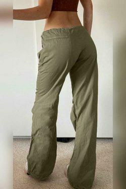 Y2K Aesthetic Cargo Skirt: Coquette Grunge with Pastel Goth & Old Money Elegance