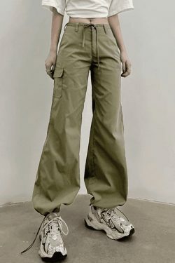 Y2K Aesthetic Cargo Skirt: Coquette Grunge with Pastel Goth & Old Money Elegance