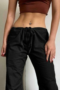 Y2K Aesthetic Cargo Skirt: Coquette Grunge with Pastel Goth & Old Money Elegance