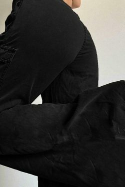 Y2K Aesthetic Cargo Skirt: Coquette Grunge with Pastel Goth & Old Money Elegance