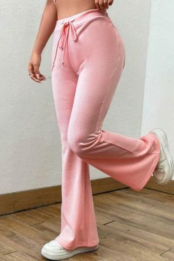 Y2K Aesthetic Cargo Skirt: Coquette Grunge with Pastel Goth Vibes