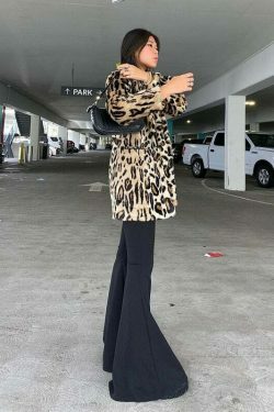 Y2K Aesthetic Cargo Skirt: Coquette Style Grunge Fashion with Cute Tops and Pastel Goth Vibes