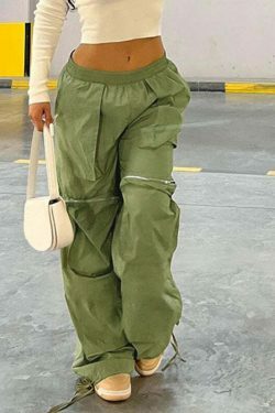 Y2K Aesthetic Cargo Skirt: Coquette Style Grunge Fashion with Pastel Goth Vibes