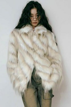 Y2K Aesthetic Cargo Skirt: Coquette Style Grunge Fashion with Retro Imitation Fox Fur Coat