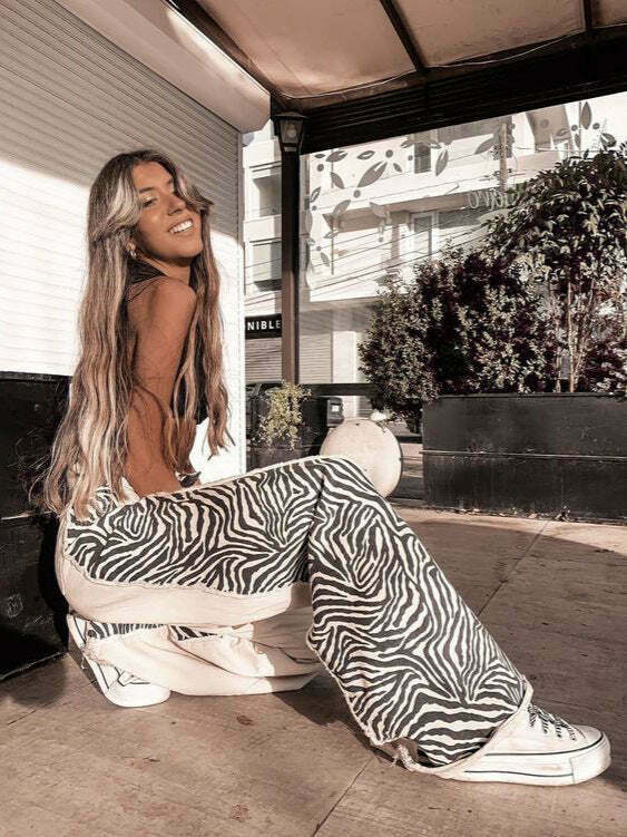 Y2K Aesthetic Cargo Skirt: Coquette Style Grunge Fashion with Stylish Print Stitching Jeans Y2K Aesthetic Cargo Skirt: Coquette Style Grunge Fashion with Stylish Print Stitching Jeans