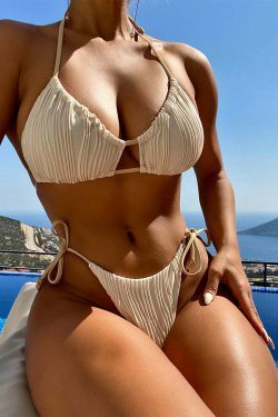 Y2K Aesthetic Cargo Skirt: Coquette Style Grunge Outfit with Cute Tops and Pastel Goth Vibes