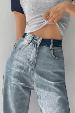 Y2K Aesthetic Cargo Skirt in Contrasting Color Drape Slim Jeans