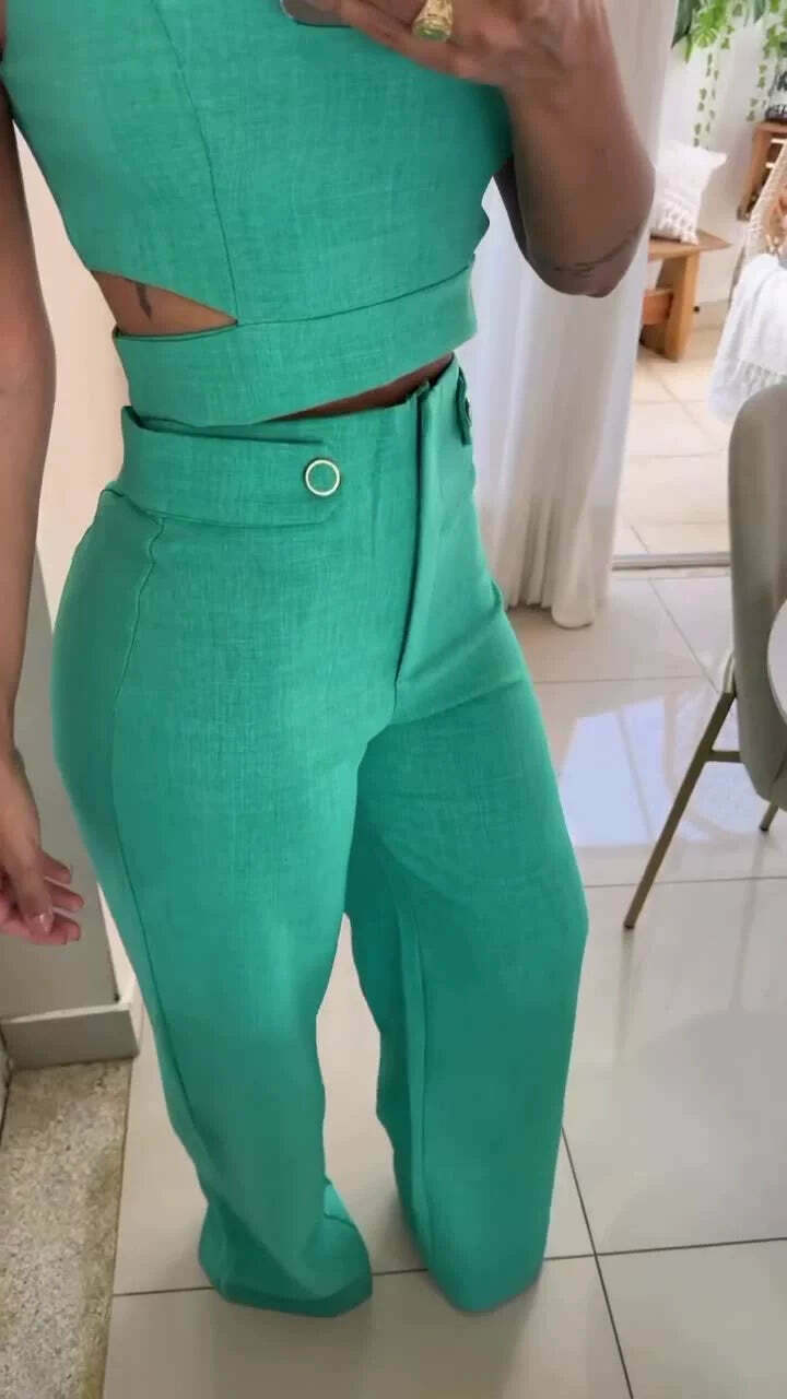 Y2K Aesthetic Cargo Skirt Suit with Coquette Style and Grunge Vibes Y2K Aesthetic Cargo Skirt Suit with Coquette Style and Grunge Vibes