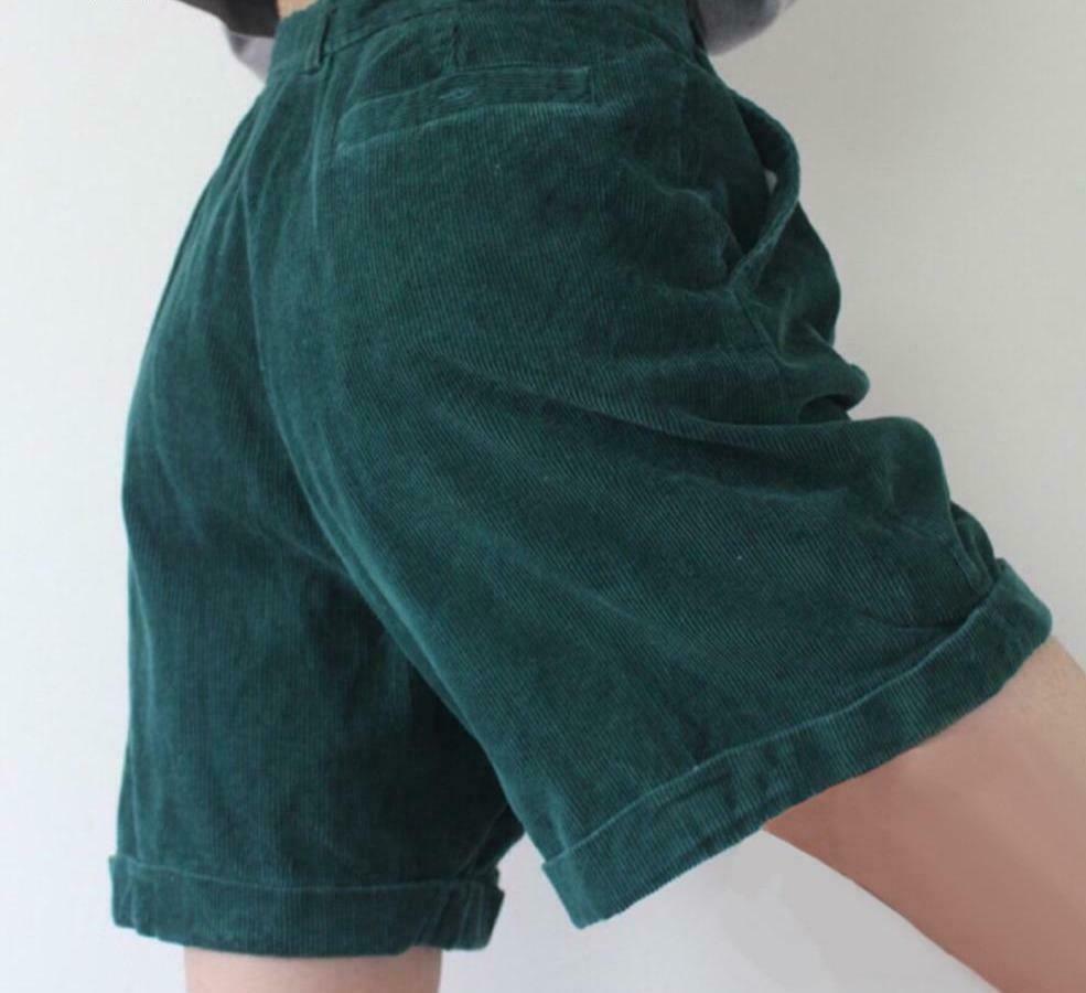 Y2K Aesthetic Cargo Skirt: Vintage Casual Loose Shorts Y2K Aesthetic Cargo Skirt: Vintage Casual Loose Shorts