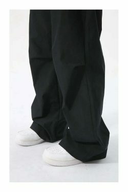 Y2K Aesthetic Cargo Skirt with Boxer Waistband and Pleated Knee Shell