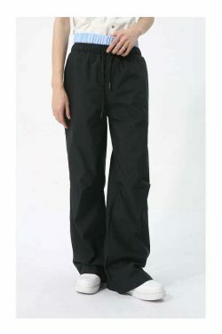 Y2K Aesthetic Cargo Skirt with Boxer Waistband and Pleated Knee Shell