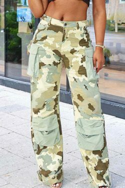 Y2K Aesthetic Cargo Skirt with Camouflage Pocket Stitching