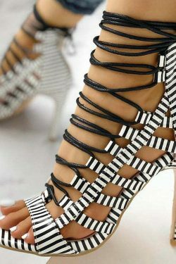 Y2K Aesthetic Cargo Skirt with Coquette Style - Grunge Vibes, Cute Tops & Pastel Goth