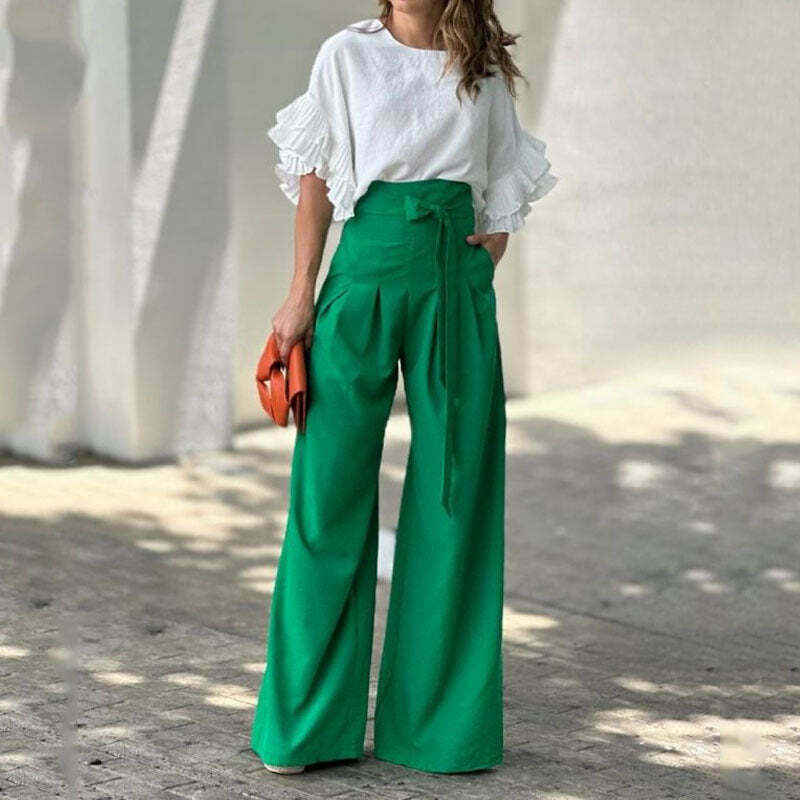 Y2K Aesthetic Cargo Skirt with Coquette Style and Grunge Vibes - Cute Tops and Comfy Hoodie Included