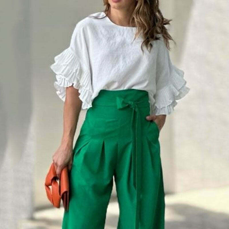 Y2K Aesthetic Cargo Skirt with Coquette Style and Grunge Vibes - Cute Tops and Comfy Hoodie Included