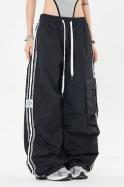 Y2K Aesthetic Cargo Skirt with Coquette Style and Grunge Vibes - Cute Tops and Pastel Goth Fashion