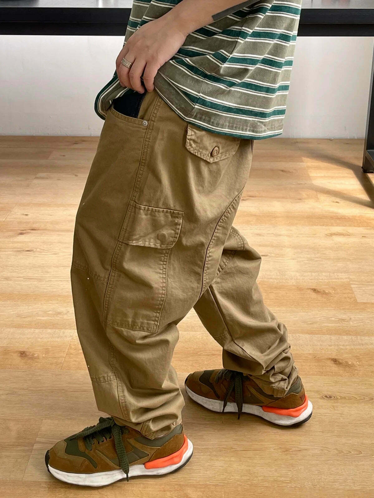 Y2K Aesthetic Contrast Waistband Cargo Pants with Paint Splash - Grunge Style Women's Fashion Y2K Aesthetic Contrast Waistband Cargo Pants with Paint Splash - Grunge Style Women's Fashion